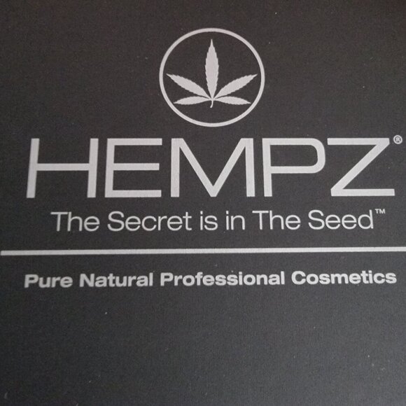 Hempz Pure Natural Compact Eye Shadow Blush Makeup Palette - Picture 5 of 9